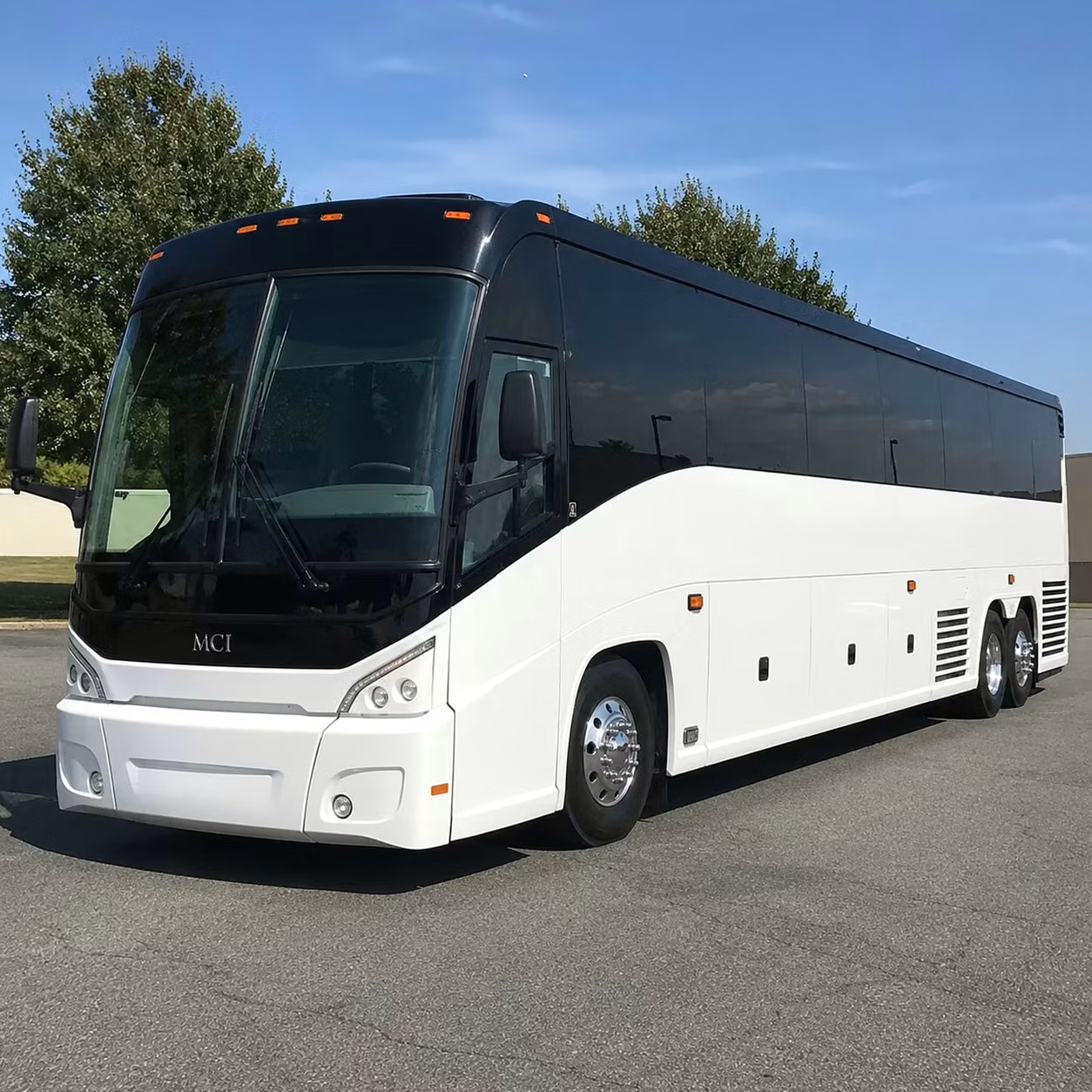 what amenities can you expect on a long distance bus rental from frisco